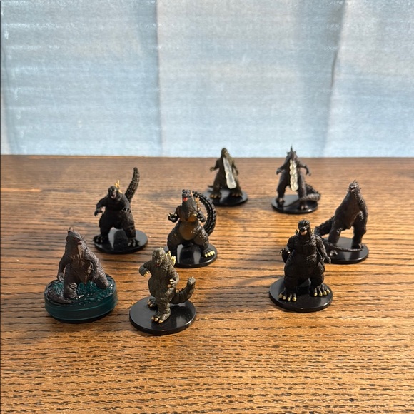 Bandai Godzilla Miniature Figurine Set 8 total